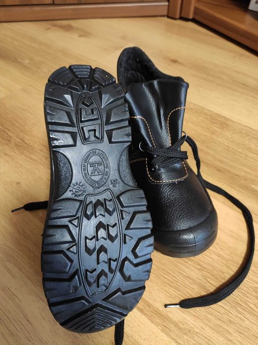 черевики робочі кожзам 300 грн