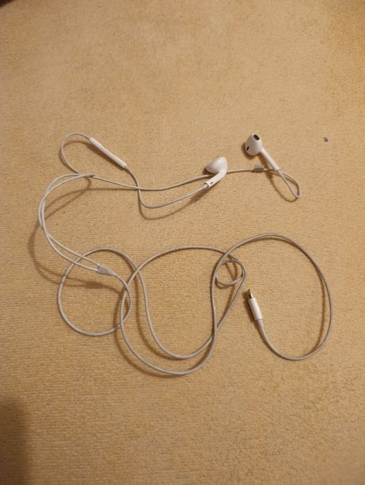 Słuchawki iPhone przewodowe