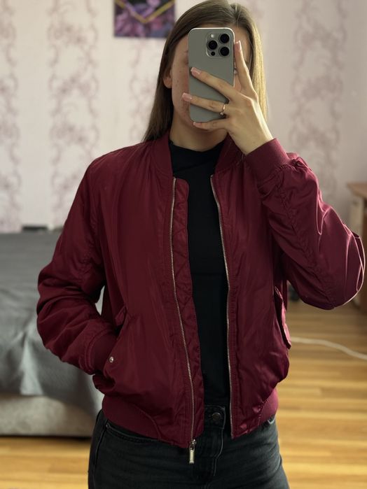 Бордовий жіночий бомбер pull&bear, m