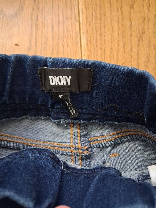Jeansy rurki DKNY 4 lata