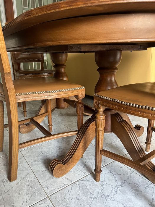 Mesa extensível mais 6 cadeiras