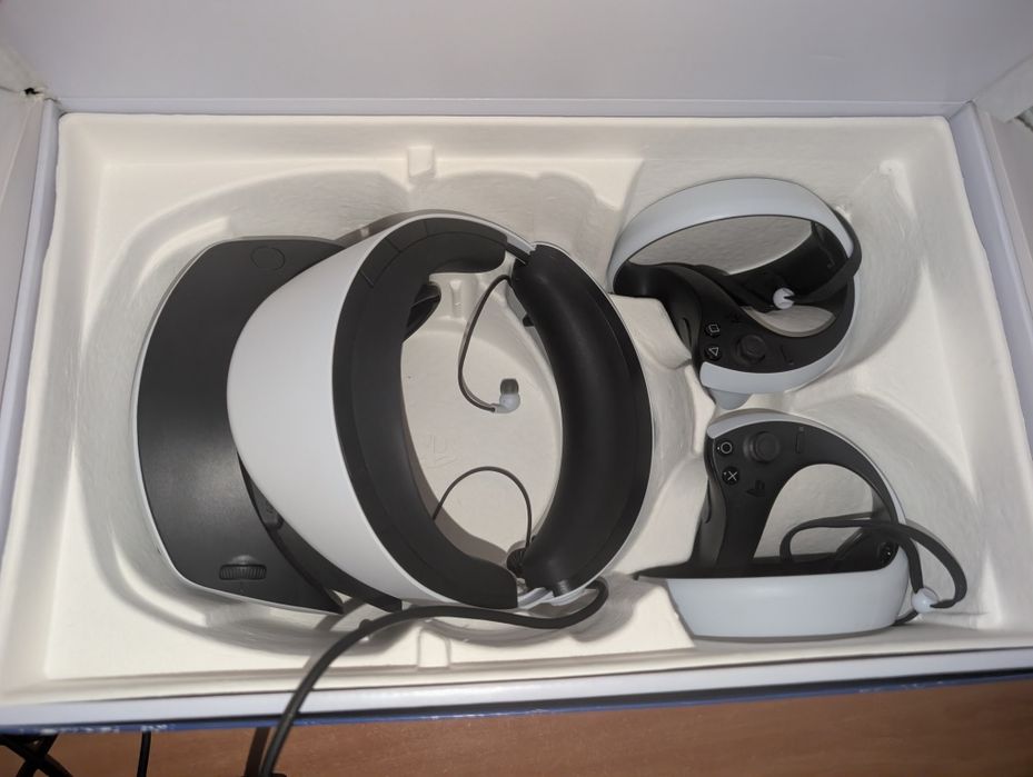 PlayStation 5 Slim com 2 comandos, PSVR2 e Gran Turismo 7
