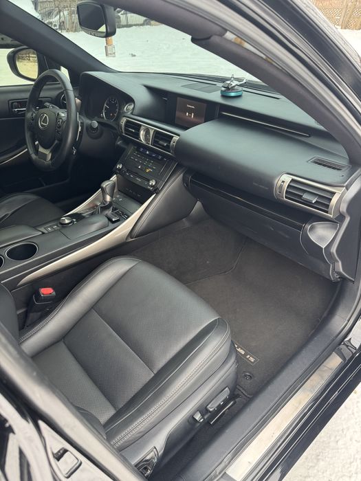 Продам стильний Lexus IS 2014