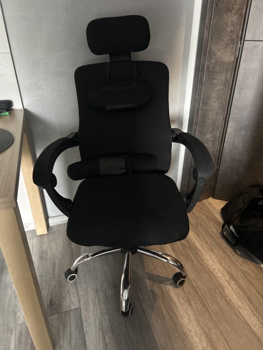 forel biurowy na kolkach