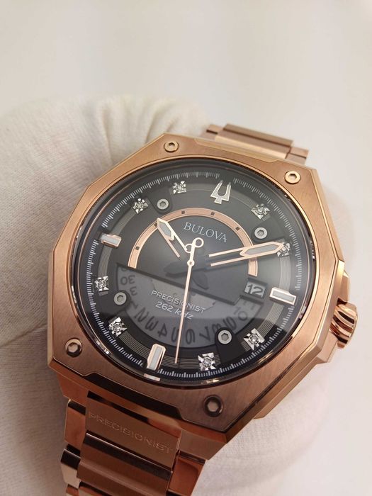 Bulova X Diamon 97D129 - 8 бриллиантов, точность 262кГц, гнутый сапфир