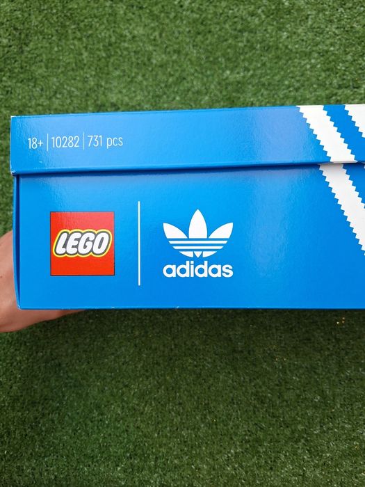 Lego adidas superstar