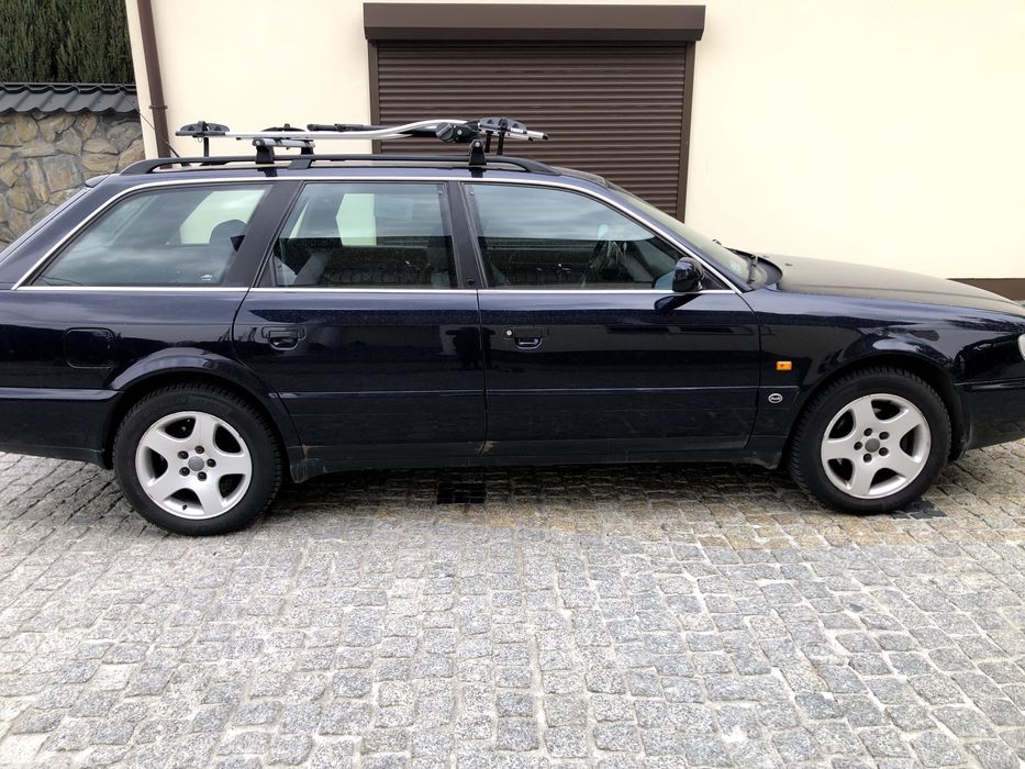 Audi A6C4 AVANT 1996R