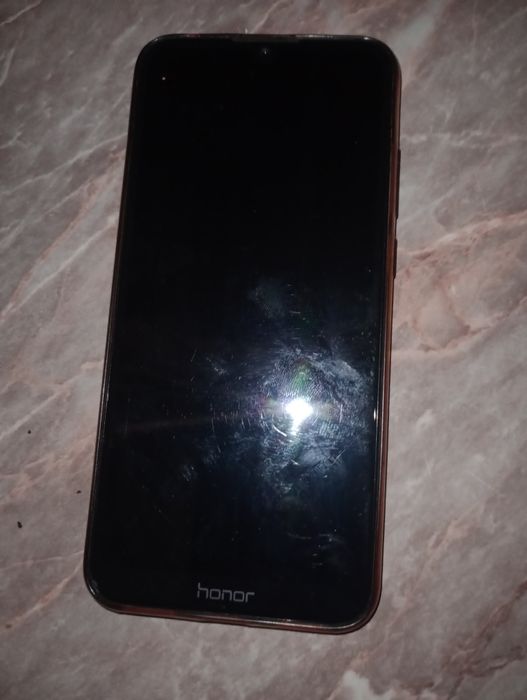 телефон Honor 8A