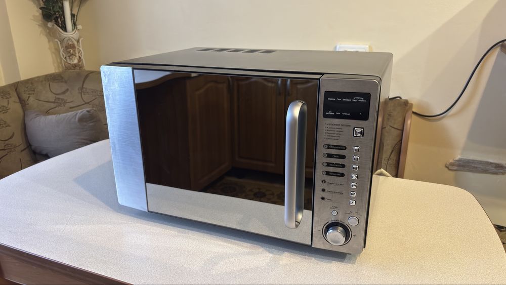 Мікрохвильова піч з конвекцією Daewoo 8H4T