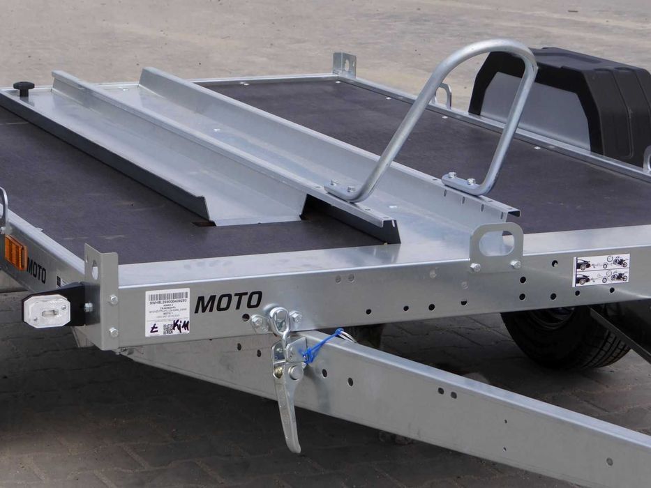 TEMARED MOTO 1 DMC 750 kg na 1 motocykl podłoga sklejkowa