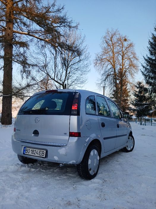 Продам власний автомобіль Opel Meriva