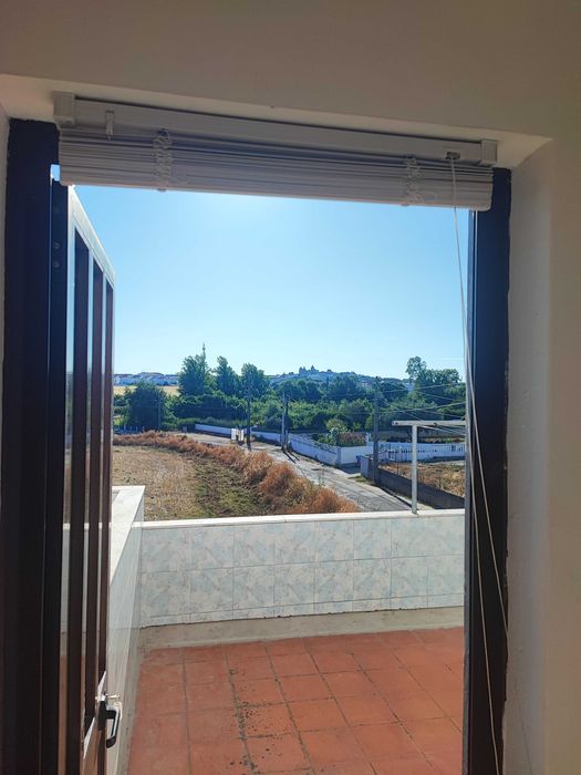 Aluga-se Quarto em casa de estudantes - Evora