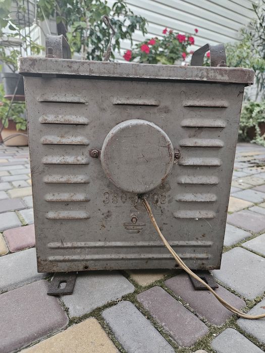 Трансформатор 3 фазний 380/220×36/37.5в алюміній.