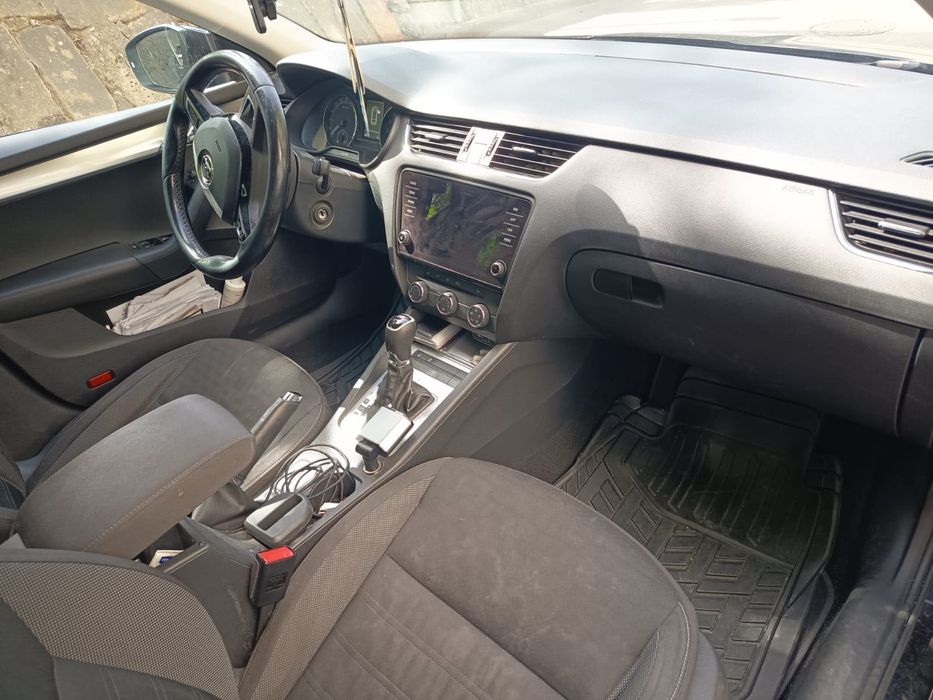SKODA Octavia 2018 aceito retomas!