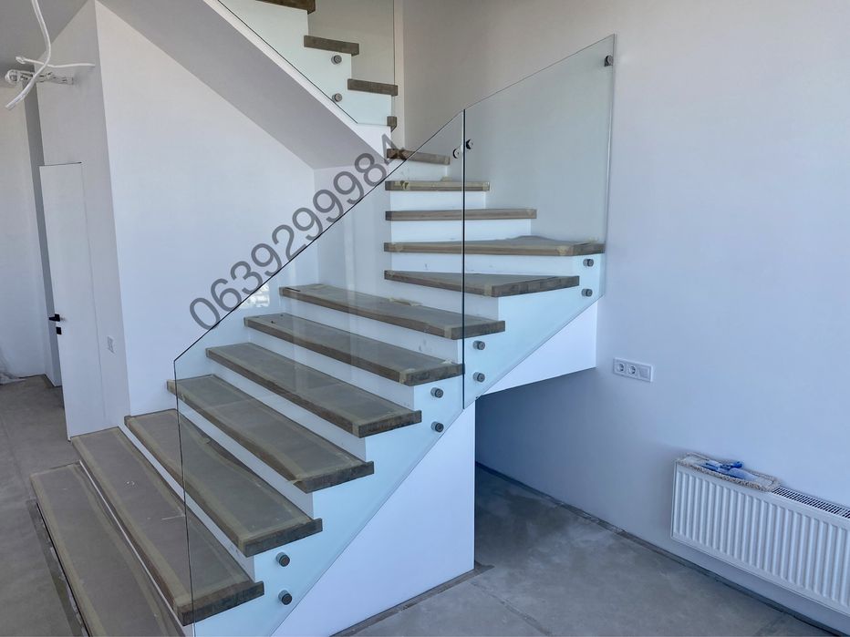 Скляні перила,вироби зі скла,сходи,балкони,тераси,дашки