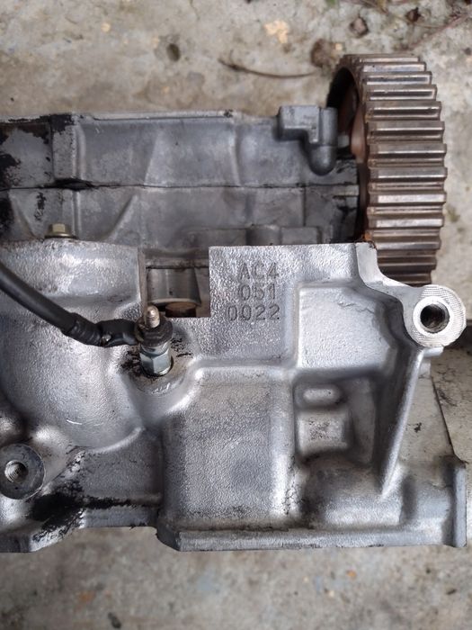 Головка ГБЦ 1.4 HDI Peugeot 206 207 Citroën C2 C3