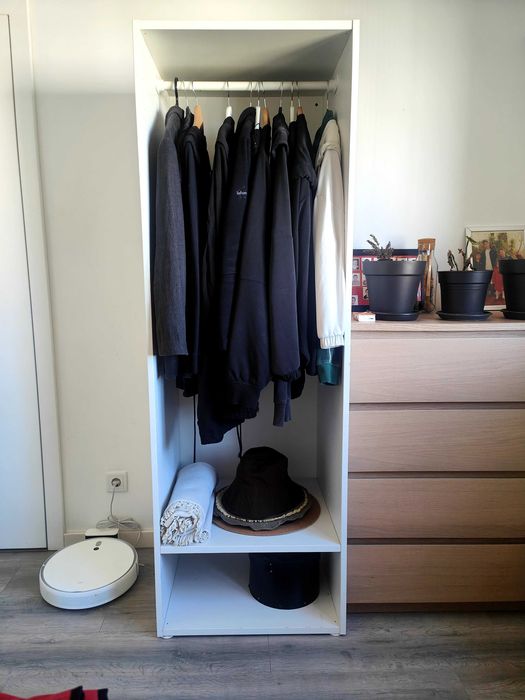 Roupeiro individual sem porta IKEA