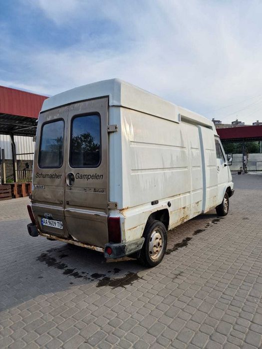 Продам грузовой автомобиль Renault Master