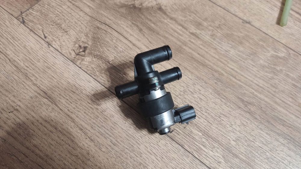 EU ODMA ZAWÓR HONDA CB 650 F 14-18