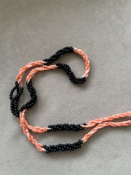 Намисто з коралу та оніксу