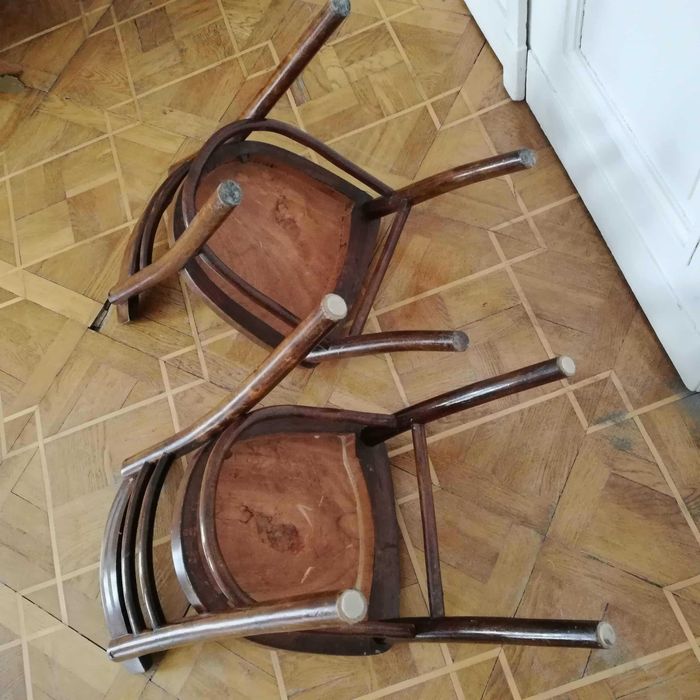 Krzesełka drewniane dziecięce