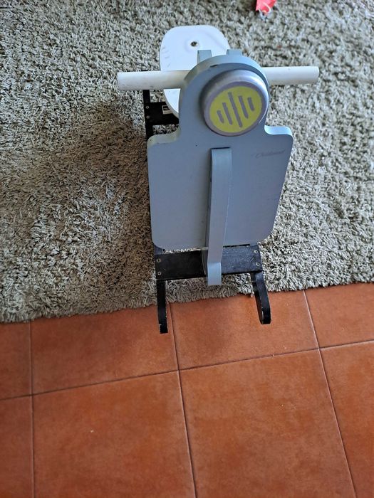 Escorrega para bebe e baloiço