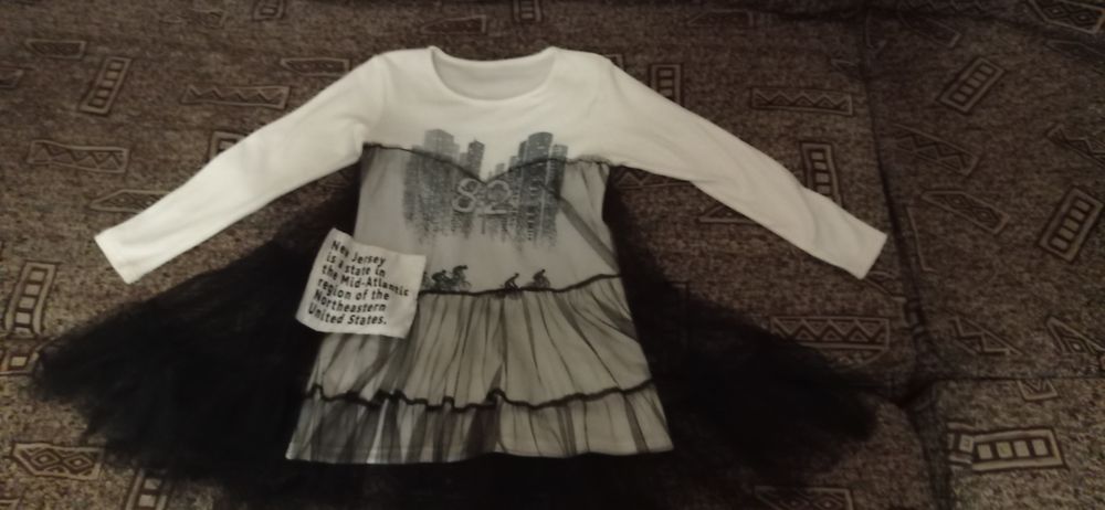 Продам платье на девочку