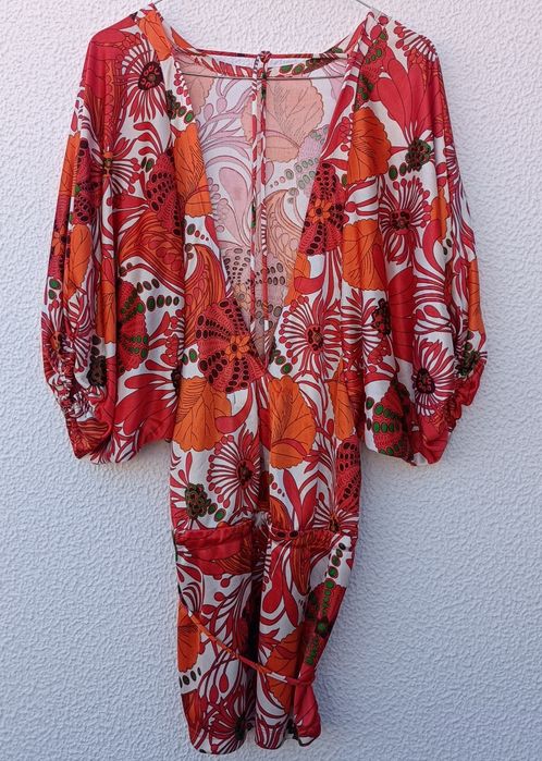 Top estilo anos 70 Zara