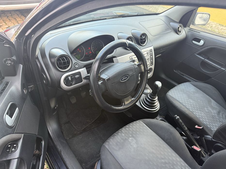 Vendo ford fiesta