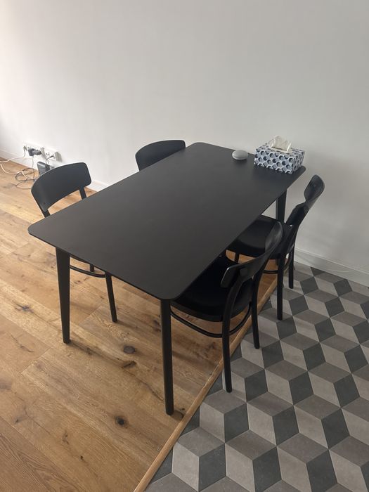 Zestaw stół + 4 krzesła