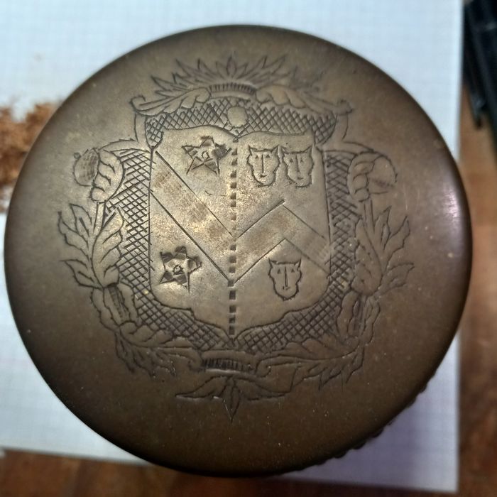 Caixa antiga latão com brasão