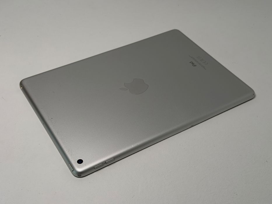iPad 9. gen. (A2602) - 64GB - zbity - faktura VAT 23%