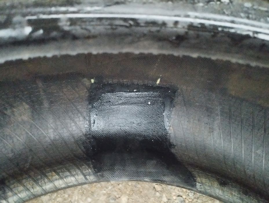 Шина.  Kumho IZEN kw31 215/55 R17