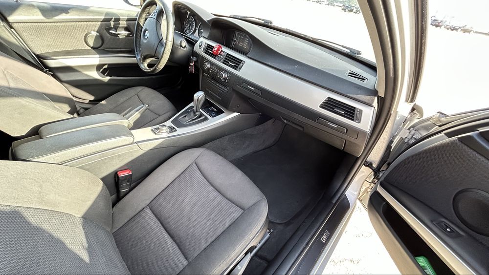 Bmw 320 D auto 2011 184cv