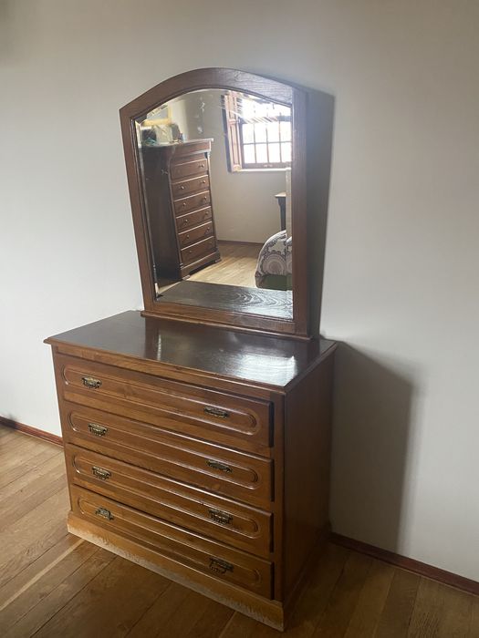 Comoda com Espelho