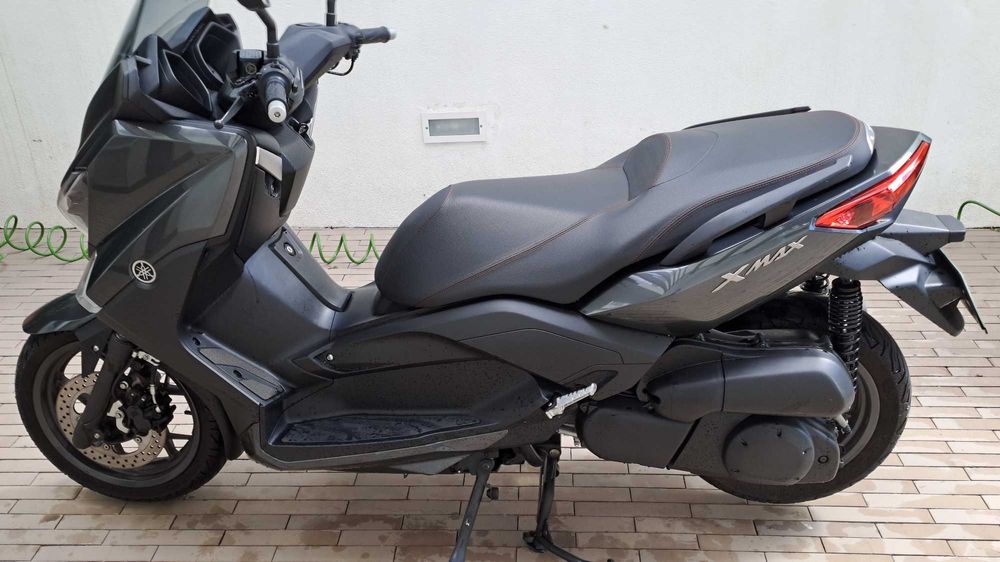 Yamaha X-MAX 250