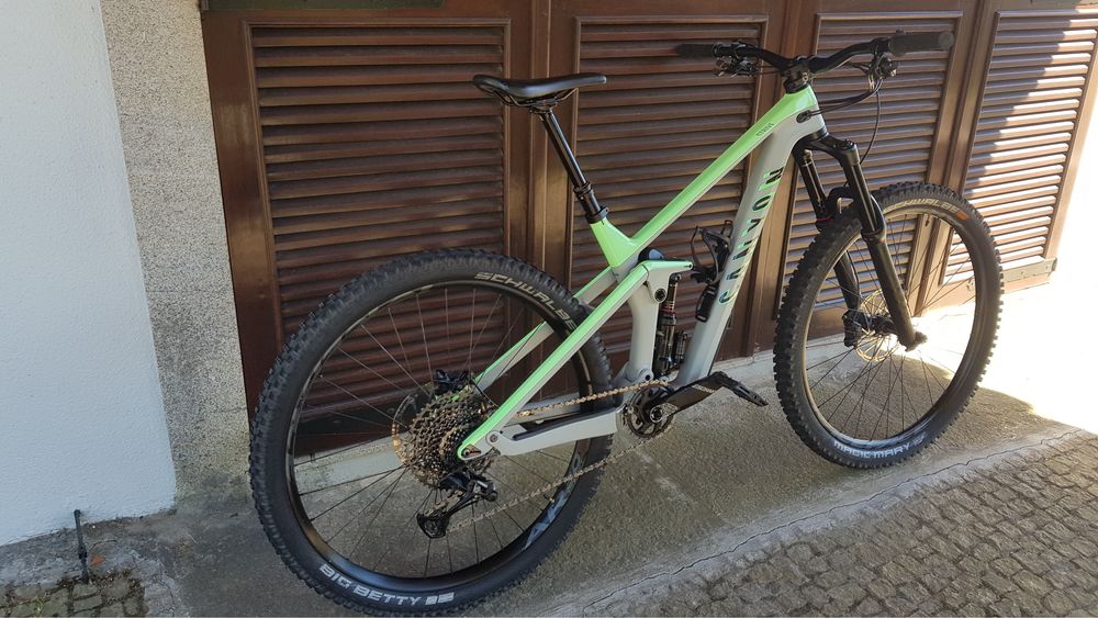 Canyon Strive CF7