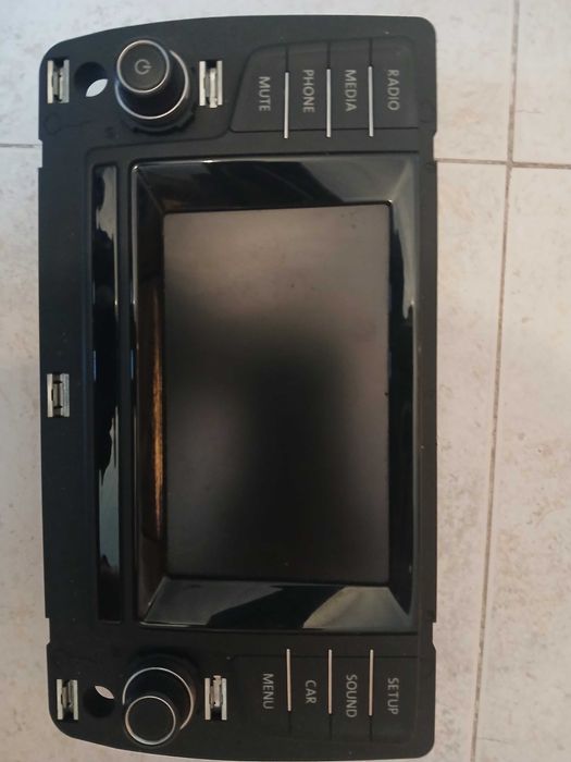 Rádio VW VII - avariado