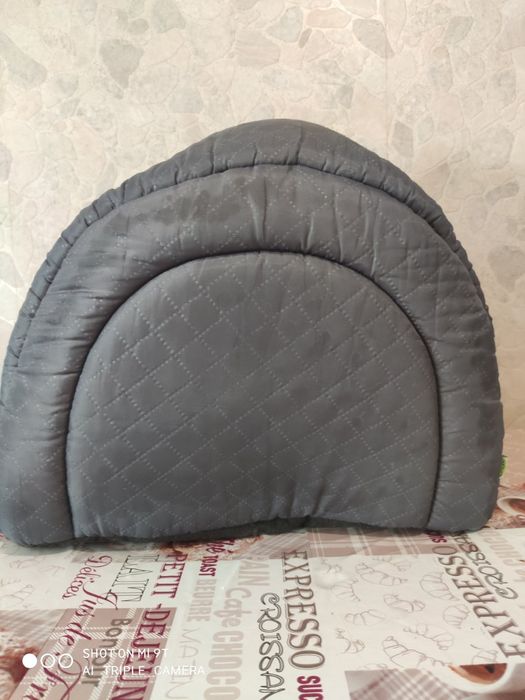 Домик лежанка  для собак б/у