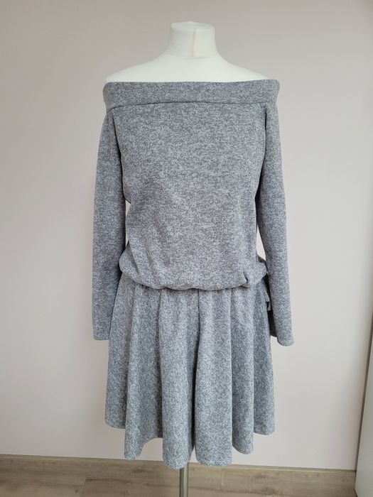 Sukienka
Rozmiar M
Biust 46cm
Długość 85cm