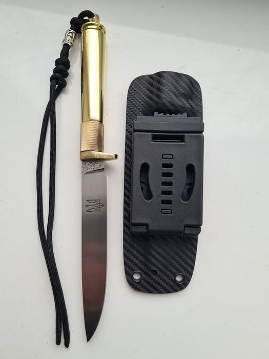 Ніж ручної роботи. N690