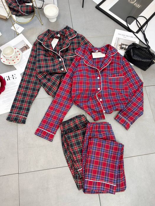 Піжамка в клітинку