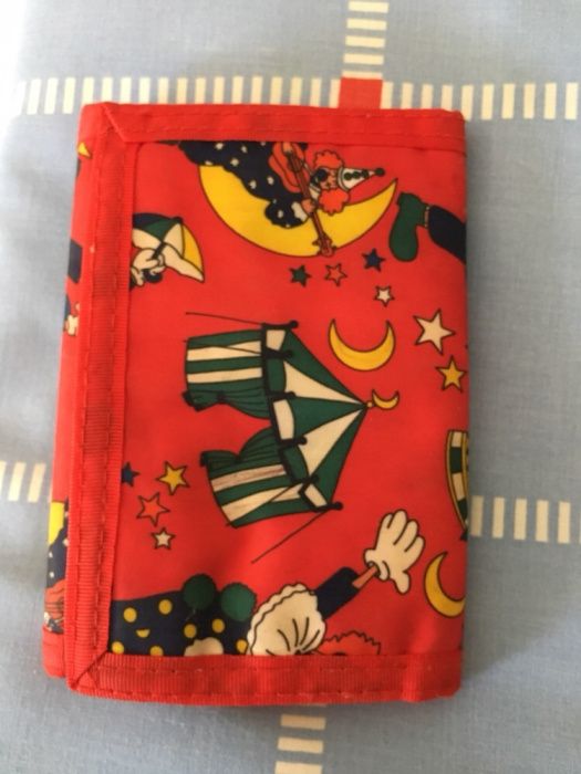 Vendo carteira para criança