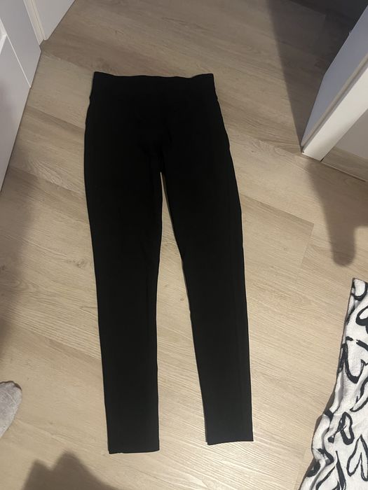 Czarne leginsy push up