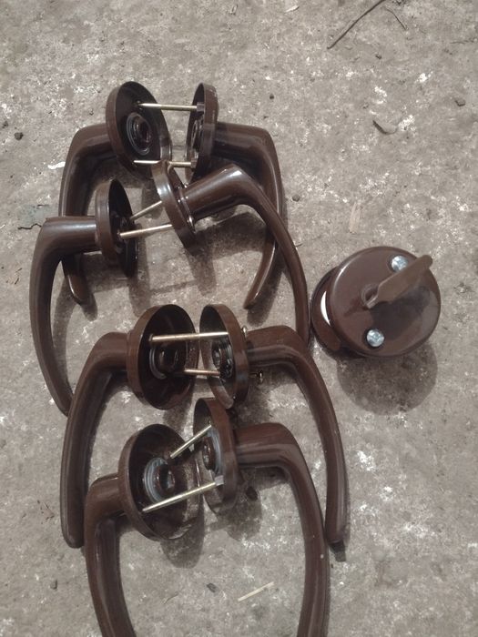 Klamki  cena za calosc