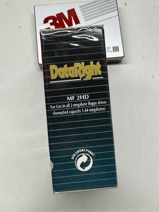 Dyskietki 3.5 DataRight MF 2HD zafoliowane