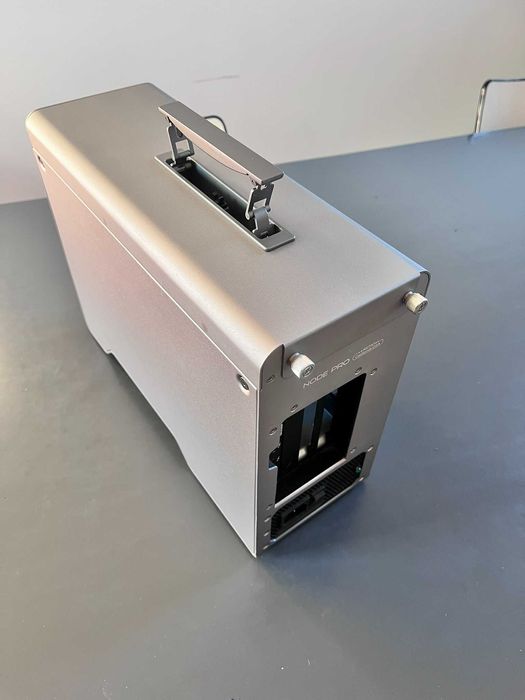 E-GPU Akitio Node pro - Usado bom estado