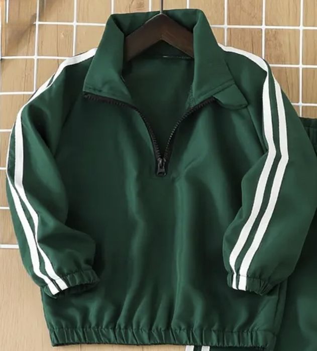 Спортивний костюм для хлопчика зрісь 140 см