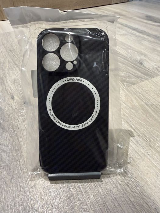 Nowe etui iphone 16 pro z mag safe !