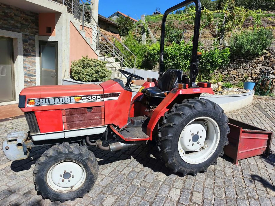 Trator Shibaura S325